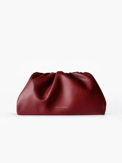 Tmavě vínové kožené psaníčko Freya Estephan Pouch Clutch Small